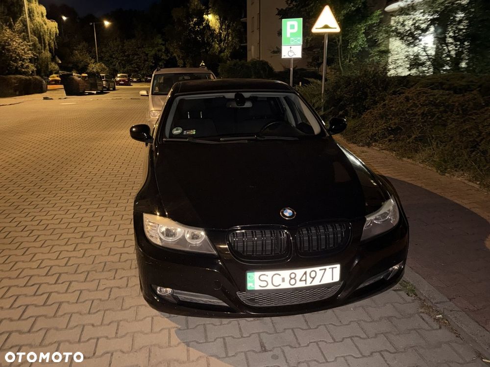 BMW Seria 3 318i - 4