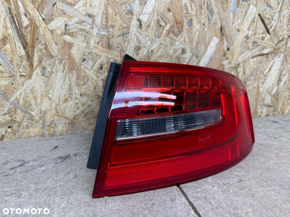 LAMPA TYŁ PRAWA LED AUDI A4 B8 SEDAN 8K5 - 11