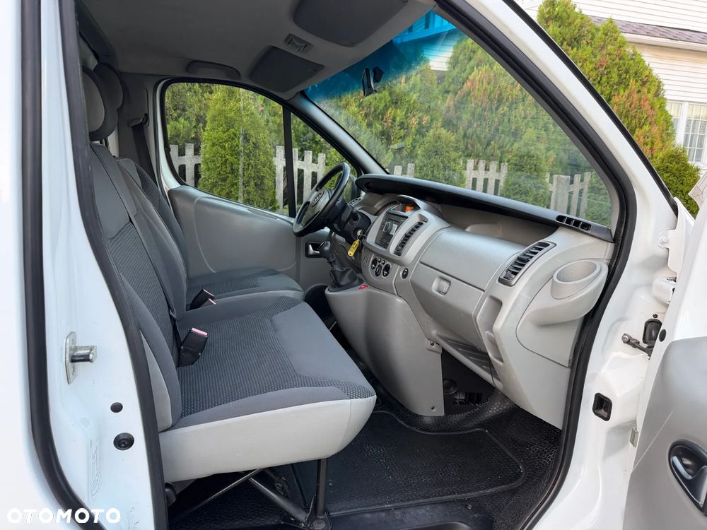 Renault TRAFIC - 16