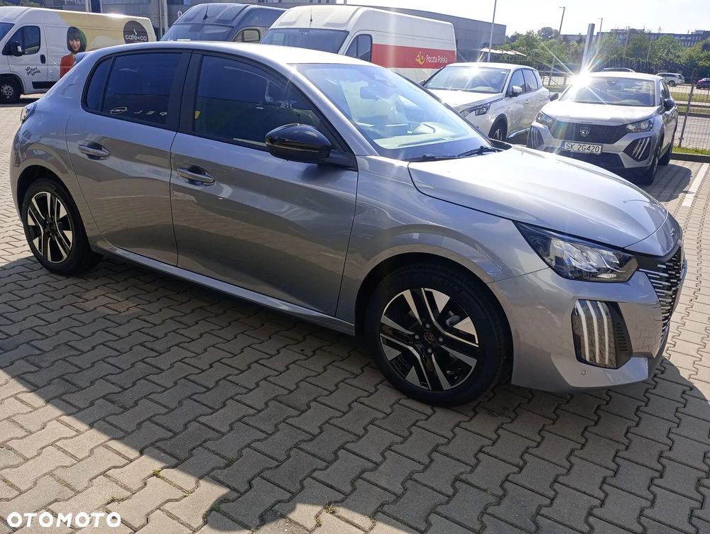 Peugeot 208 - 11