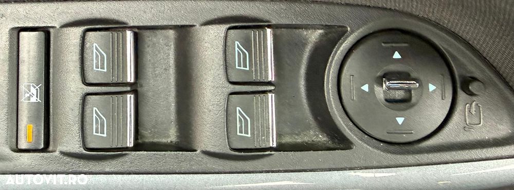 Ford Focus 2.0 TDCI DPF Titanium - 7