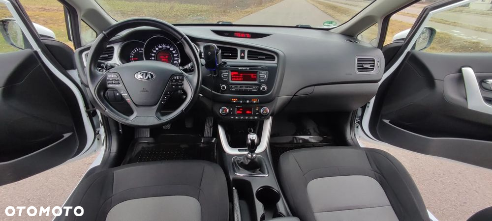 Kia Ceed Cee'd 1.6 GDI L Business Line - 40