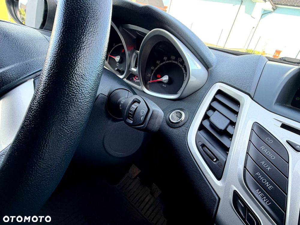 Ford Fiesta 1.4 Titanium - 26