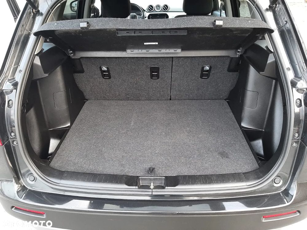 Suzuki Vitara 1.6 DDiS (4x4) Allgrip Comfort - 36