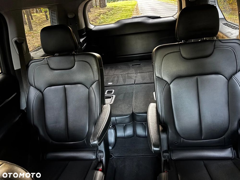 Jeep Grand Cherokee - 26