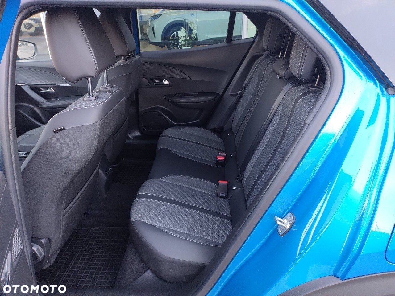 Peugeot 2008 1.2 PureTech Allure S&S EAT8 - 10