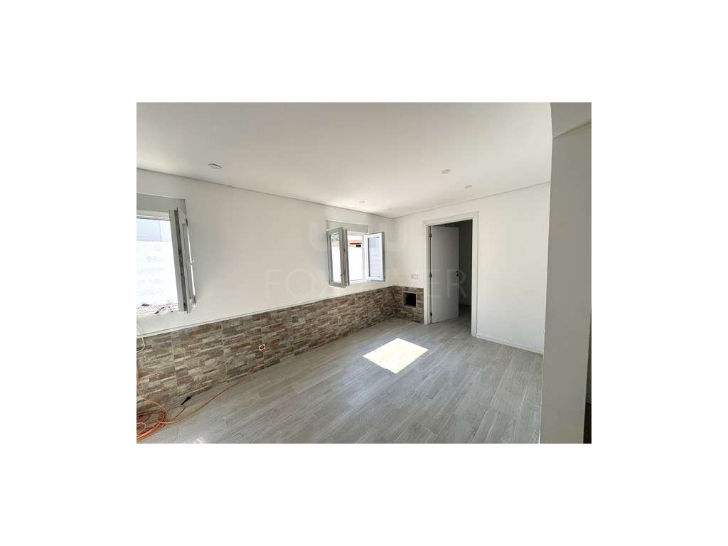 Moradia T3 renovada para venda em Vila de Punhe, Viana do Castelo - Grande imagem: 3/13
