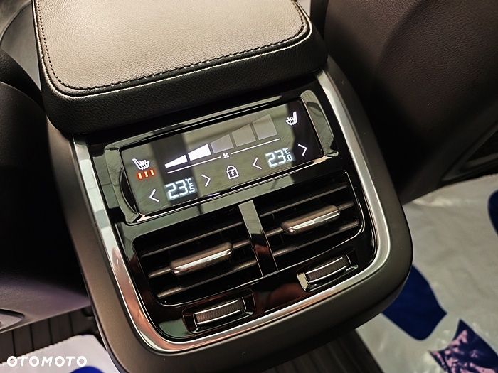 Volvo XC 90 T5 AWD Momentum 7os - 33