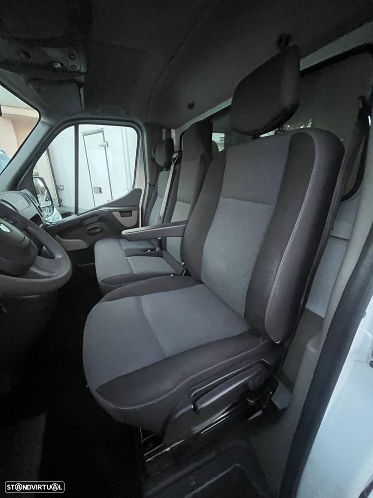 Renault Master Cortinas e Plataforma - 14