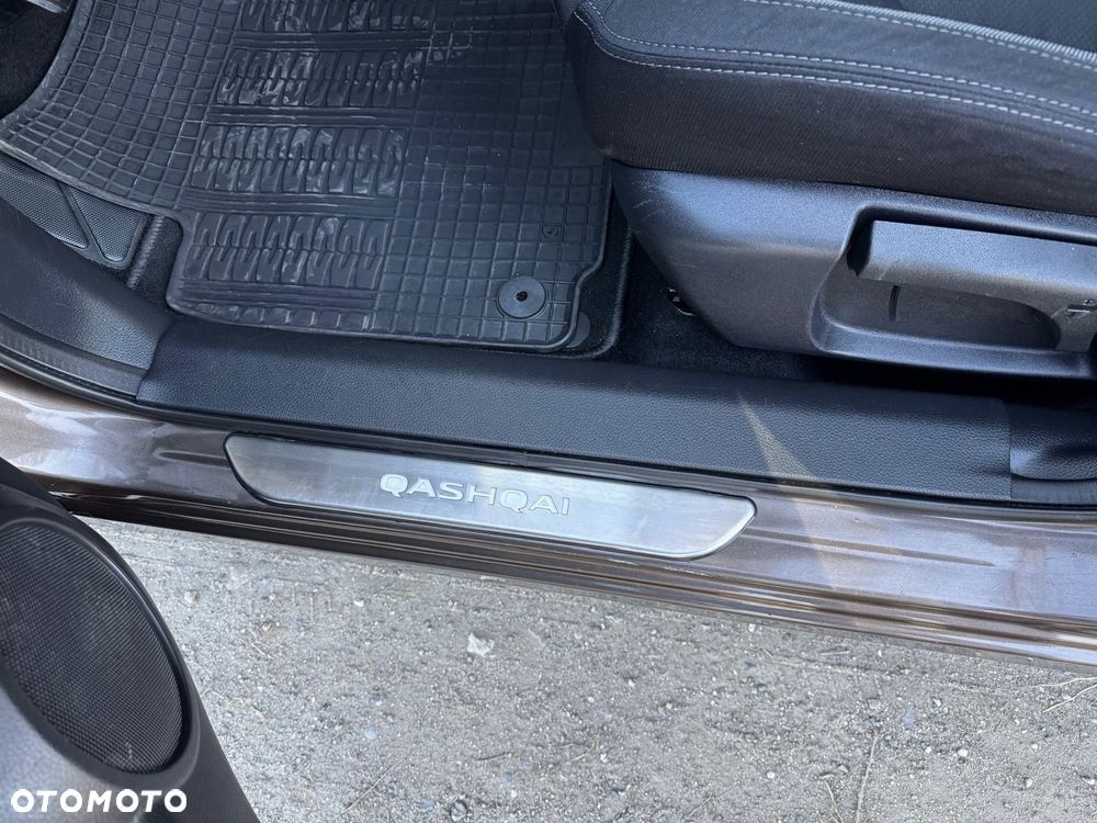 Nissan Qashqai 1.5 dCi N-Connecta - 22