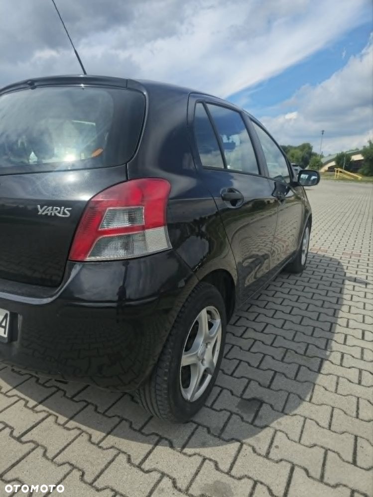 Toyota Yaris 1.4 D-4D Luna EU5 - 4