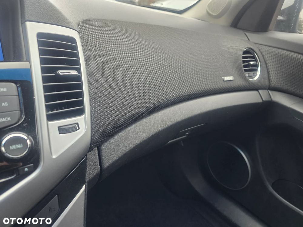 Chevrolet Cruze 2.0 LTZ - 36