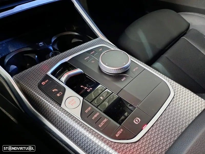 BMW 320 e Pack Desportivo M Auto - 25