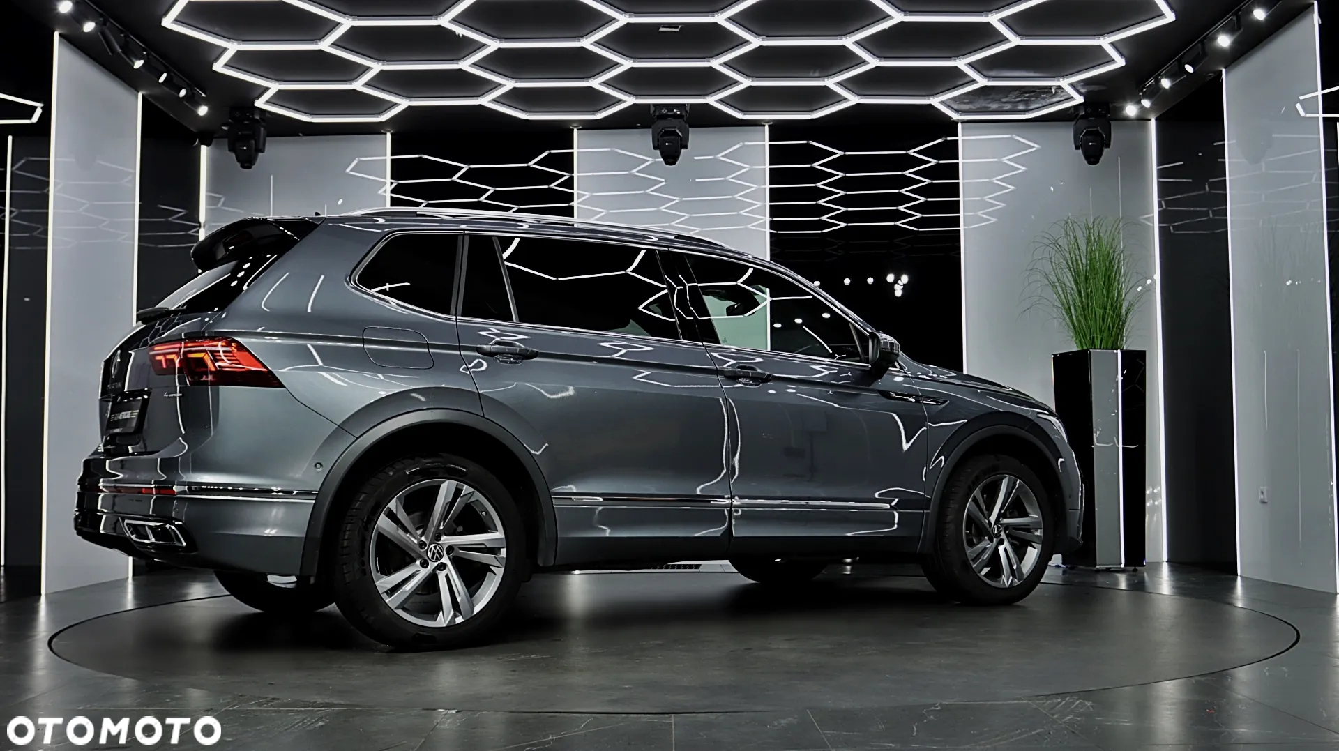 Volkswagen Tiguan Allspace 2.0 TSI 4Mot R-Line DSG - 11