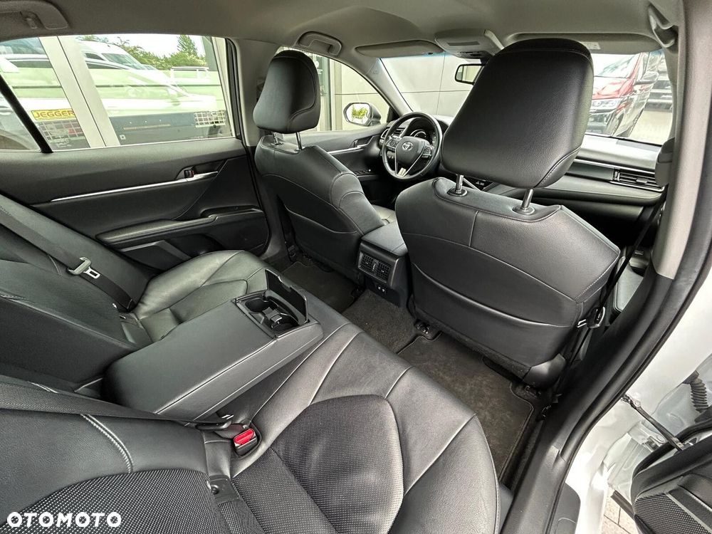 Toyota Camry 2.5 Hybrid Comfort CVT - 9