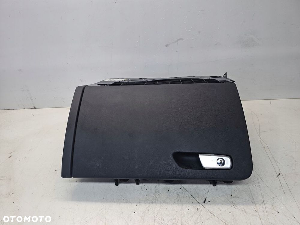 SCHOWEK PASAŻERA AUDI Q5 8R 8R1857035H 6PS - 1