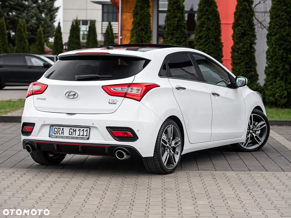 Hyundai i30 1.6 T GDI Turbo - 13