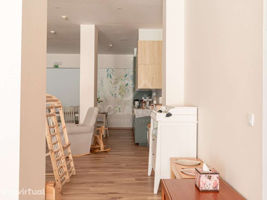 Loja para Comércio/Serviços na Avenida D. João I - Oeiras (junto ao... - Grande imagem: 4/14