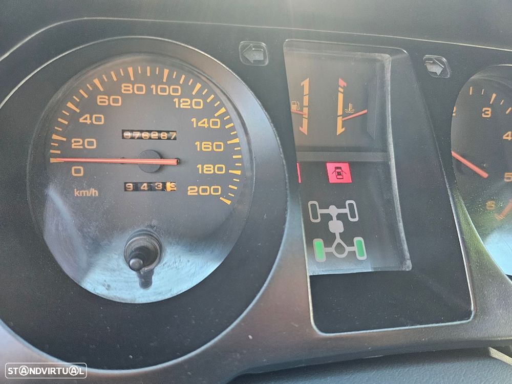 Mitsubishi Pajero 2.5 TDi GLX - 10