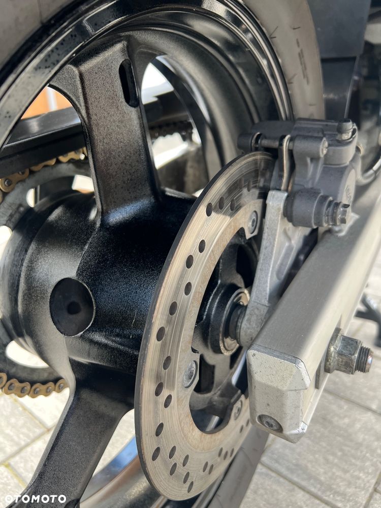 Suzuki V-STROM - 9