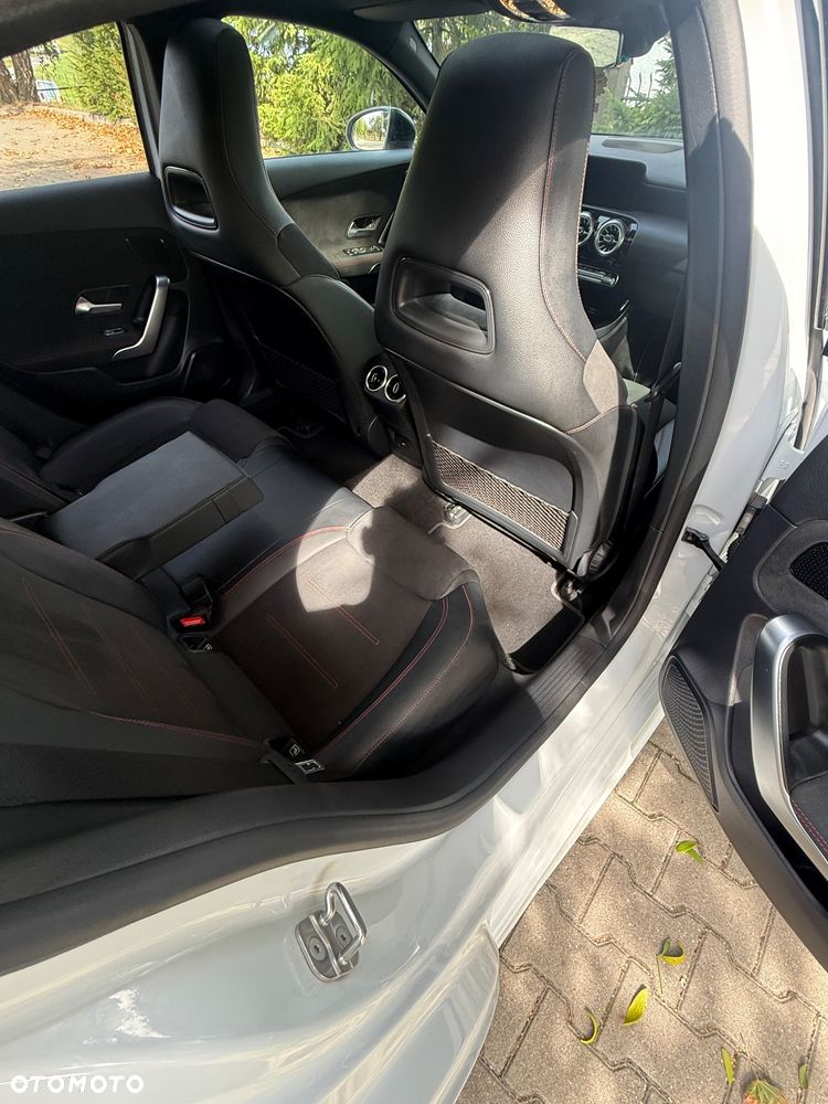 Mercedes-Benz Klasa A 250 4Matic 8G-DCT AMG Line Advanced - 36