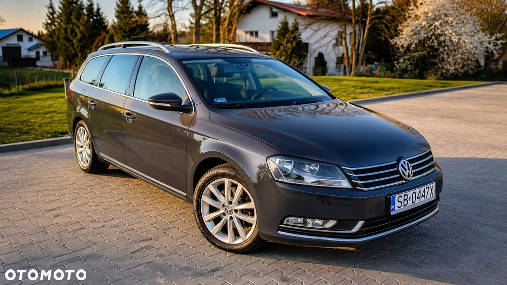 Volkswagen Passat - 1