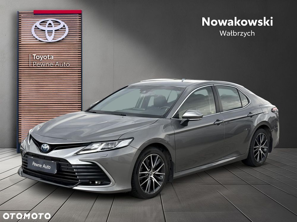 Toyota Camry 2.5 Hybrid Prestige CVT - 2