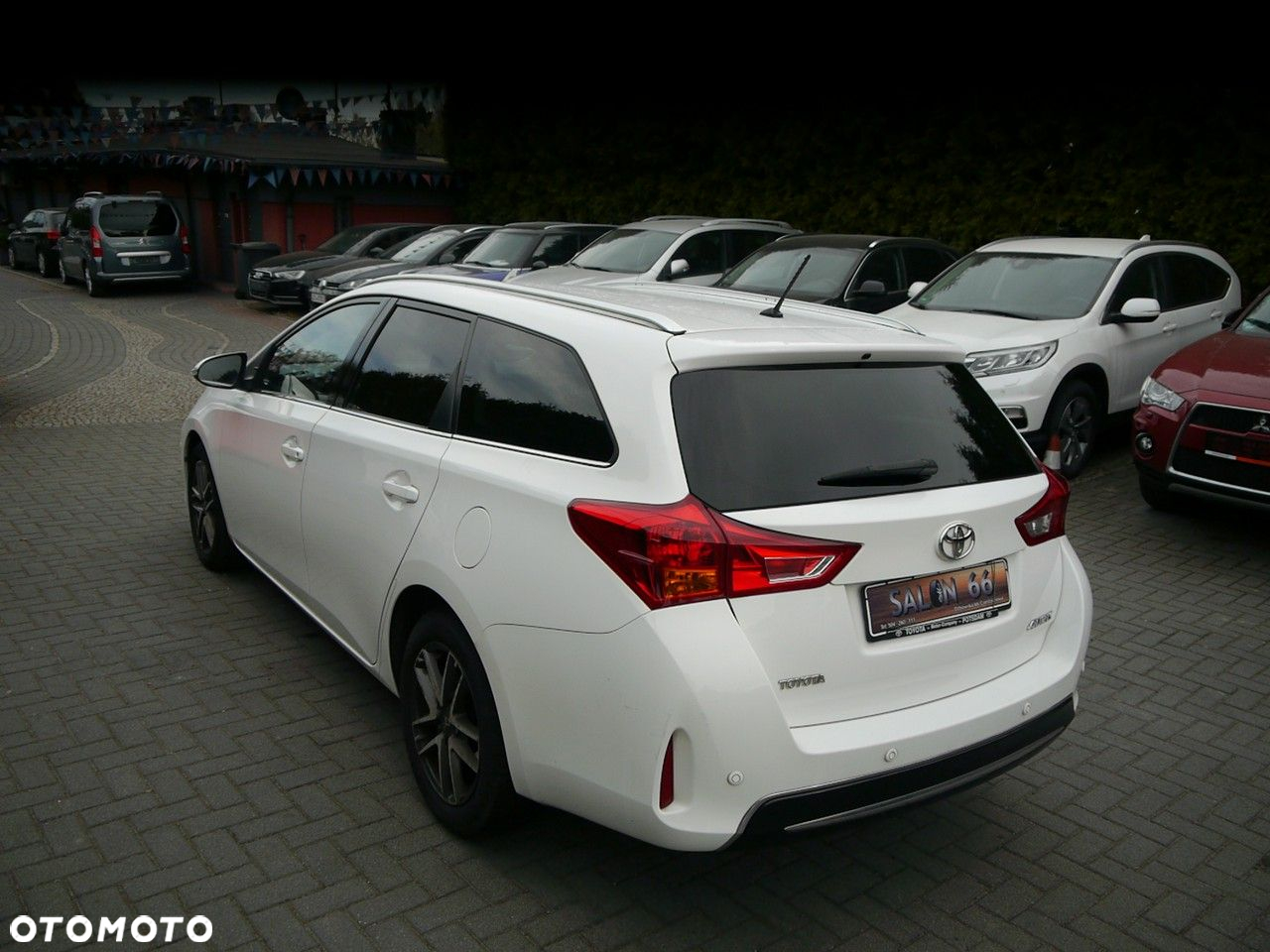 Toyota Auris 2.0 D-4D Touring Sports Comfort - 6