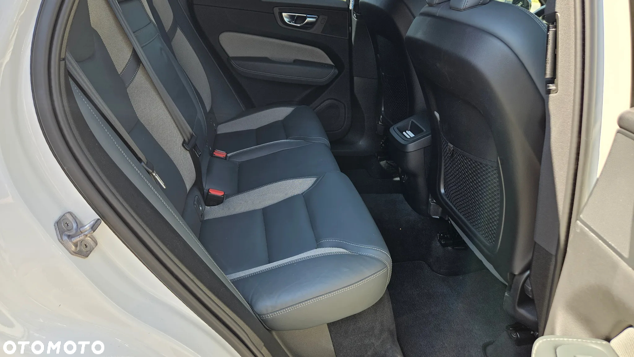 Volvo XC 60 B4 D AWD Geartronic RDesign - 13