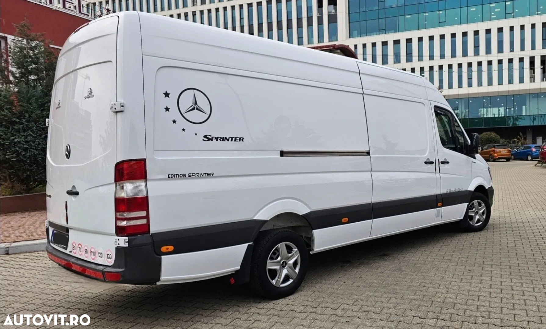 Mercedes-Benz Sprinter - 4