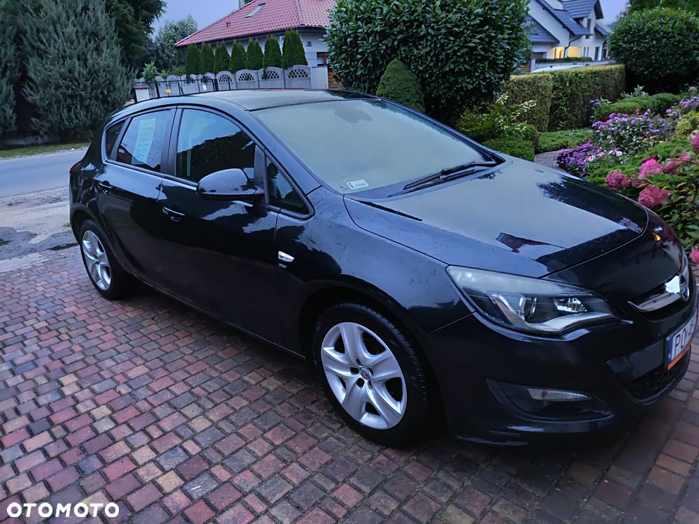 Opel Astra IV 1.4 T Energy EU6 - 1
