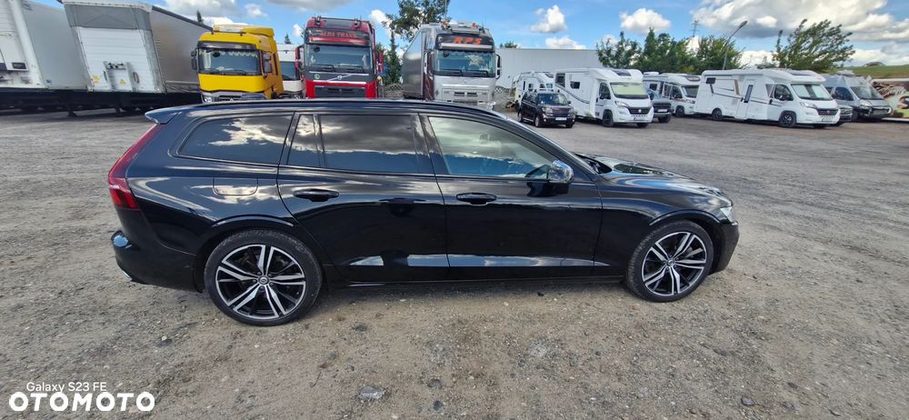 Volvo V60 T8 AWD Plug-In Hybrid R-Design - 6
