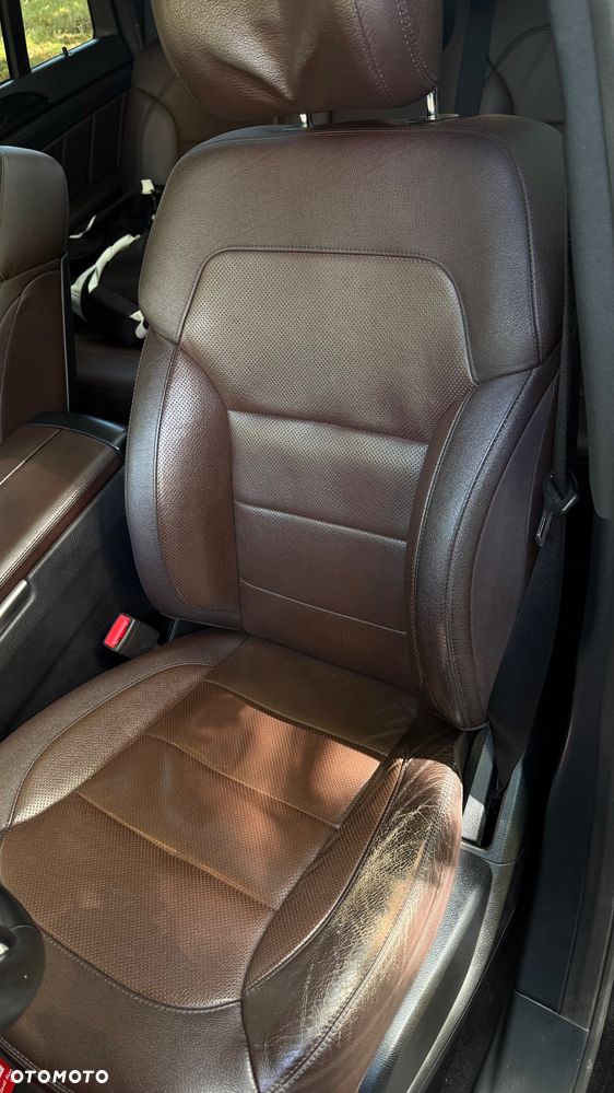 Mercedes-Benz GL 350 BlueTec 4-Matic - 29