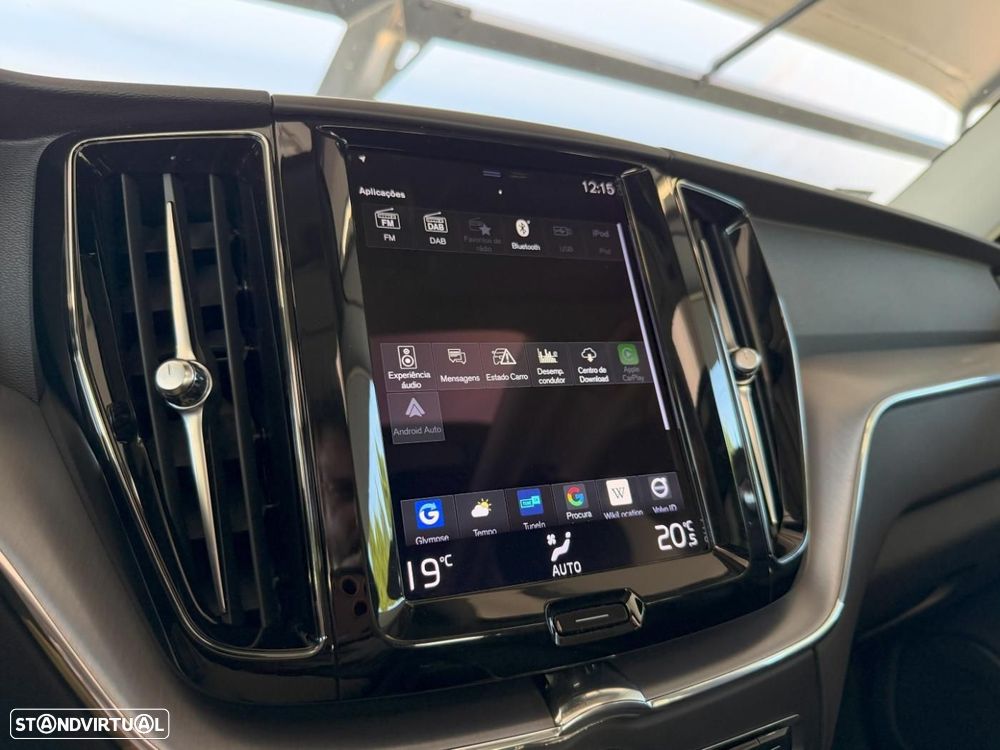 Volvo XC 60 2.0 T6 PHEV R-Design AWD - 22