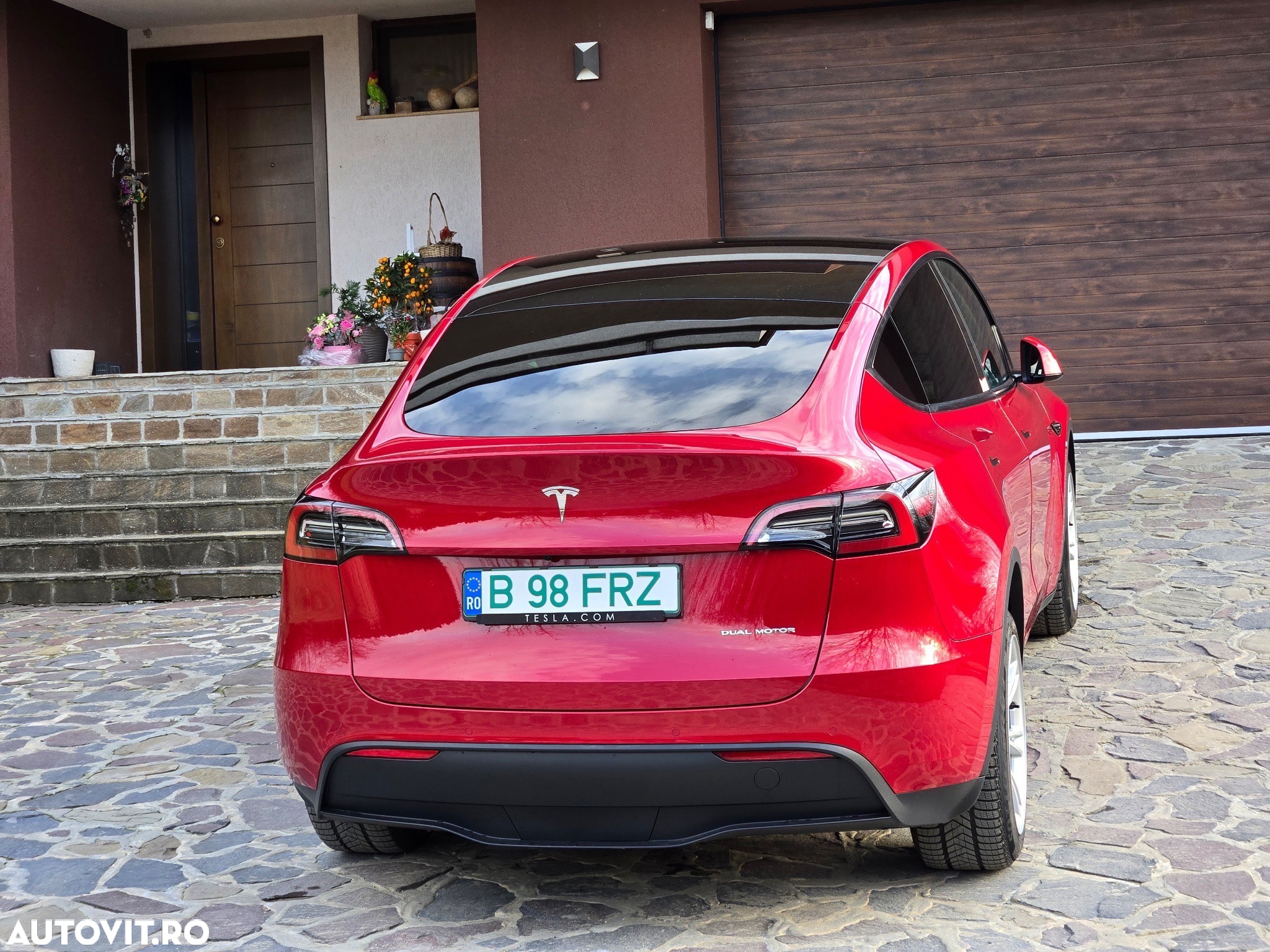 Tesla Model Y - 6