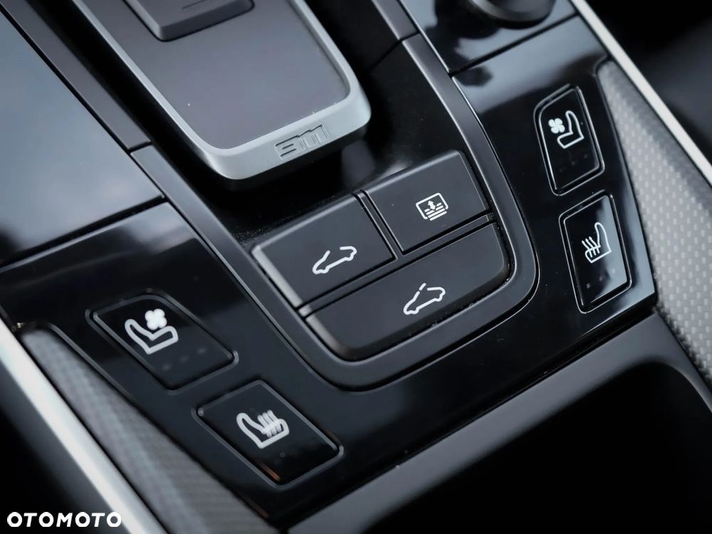 Porsche 911 Carrera 4S - 20