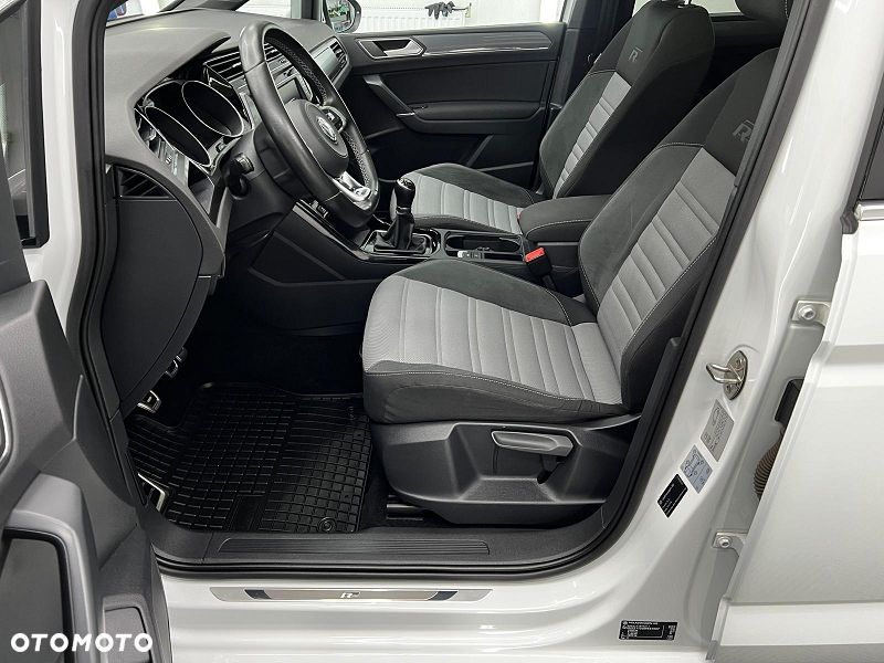 Volkswagen Touran 2.0 TDI SCR Highline - 18