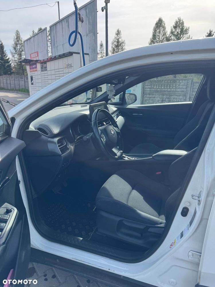 Toyota C-HR - 8