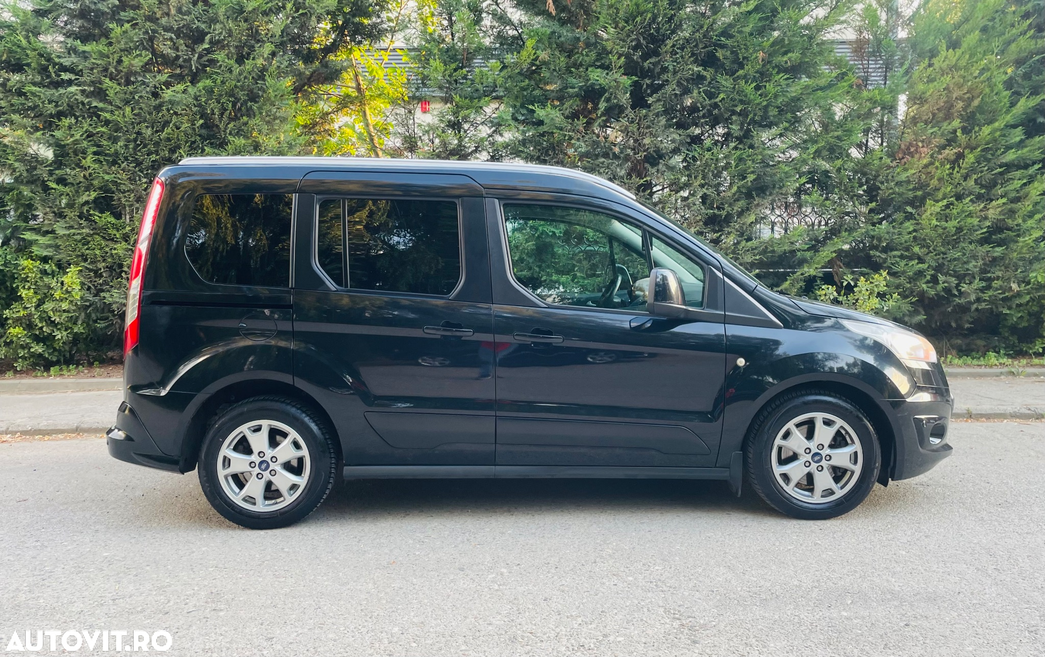 Ford Tourneo Connect 1.6 TDCi Start-Stop Titanium - 7
