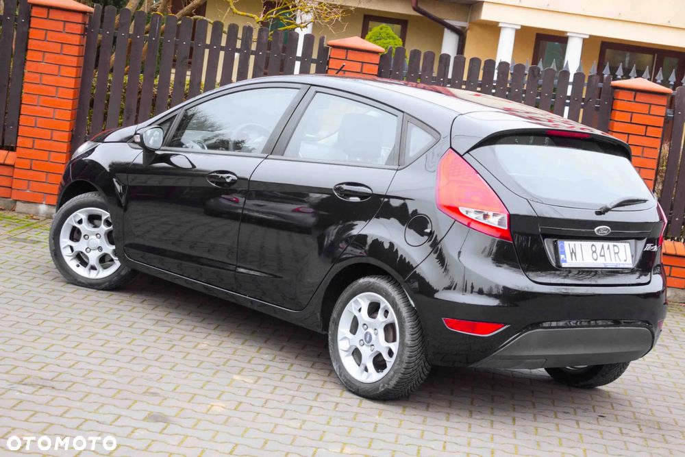 Ford Fiesta 1.4 Champions Edition - 9