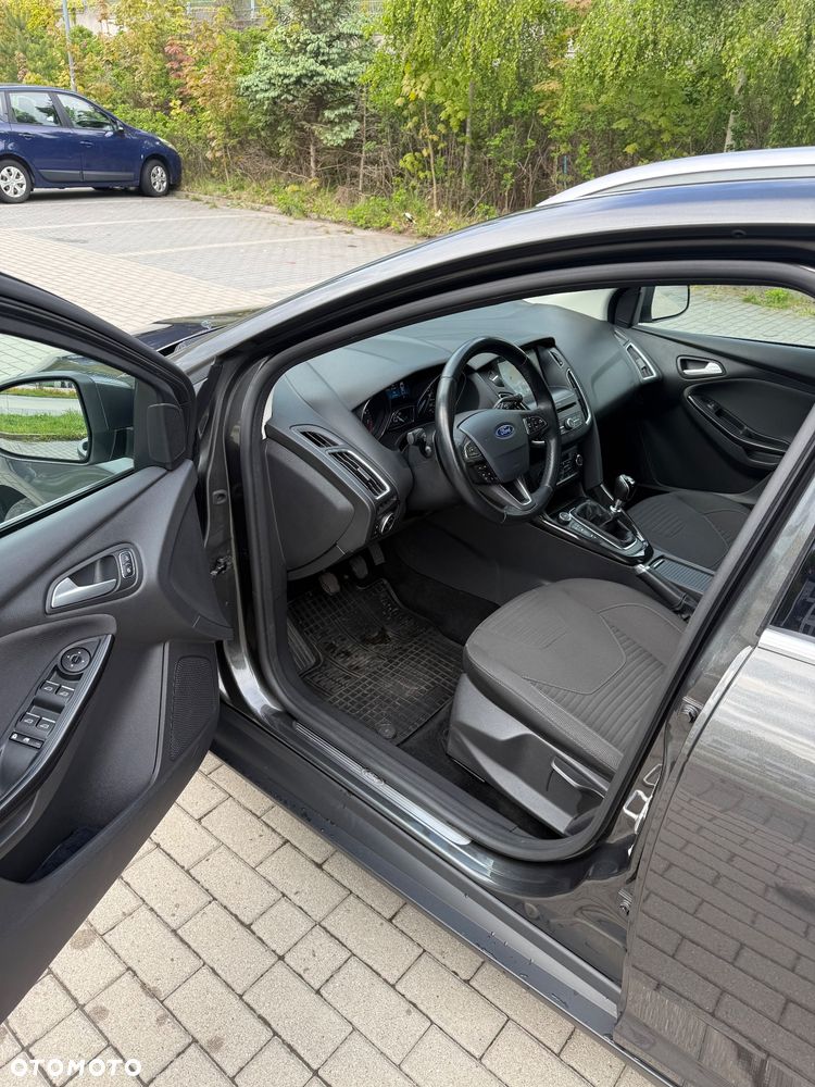 Ford Focus 1.0 EcoBoost STart-Stopp-System TITANIUM - 17