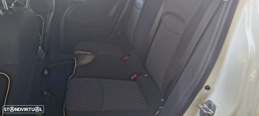 Fiat 500X 1.3 MJ City Cross S&S - 20