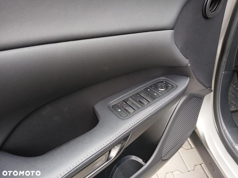 Lexus RX 450h+ Prestige - 23