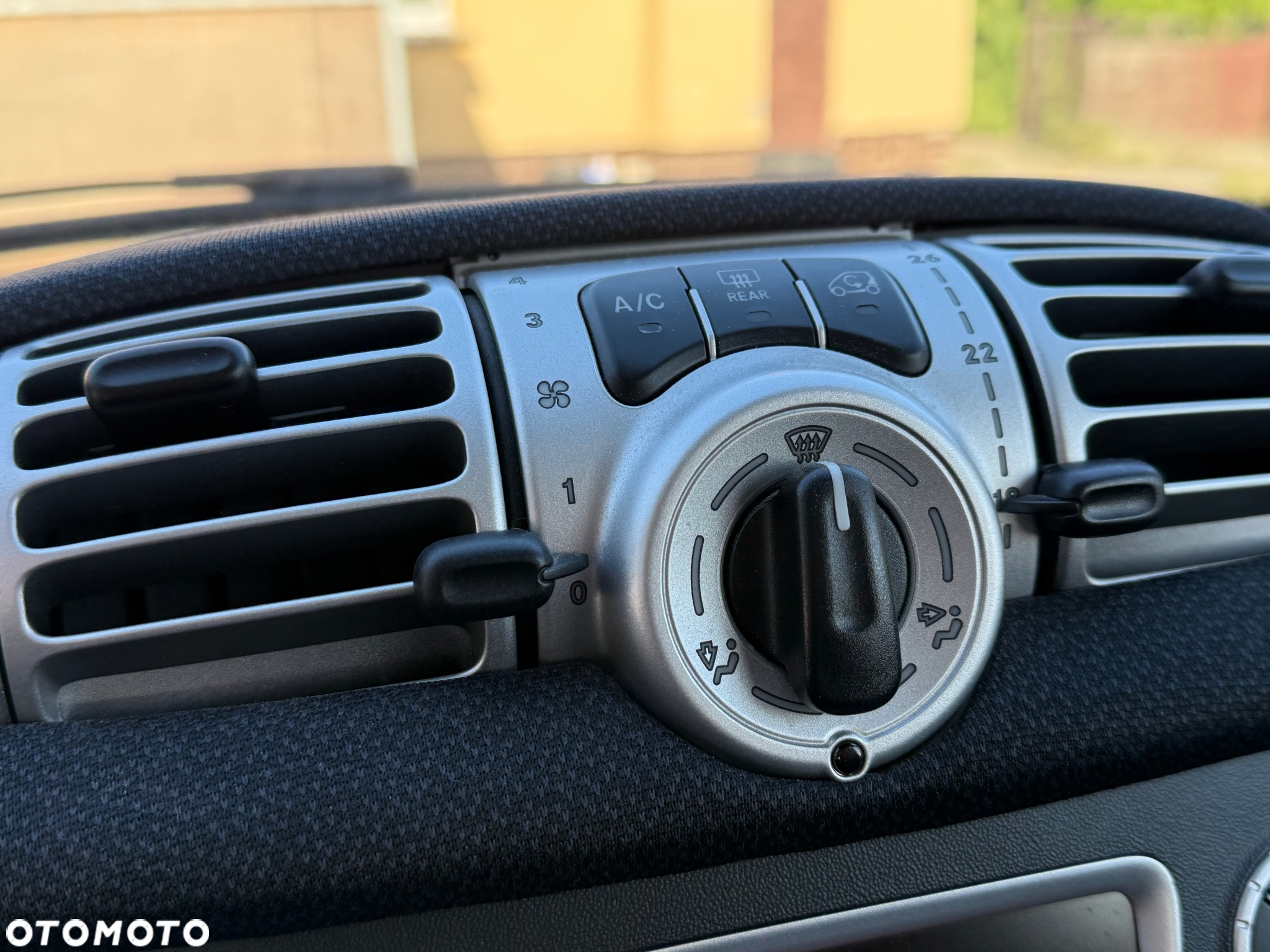 Smart Fortwo coupe softouch pure micro hybrid drive - 9