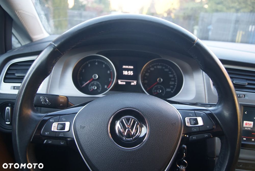 Volkswagen Golf 1.4 TSI BMT Comfortline - 34