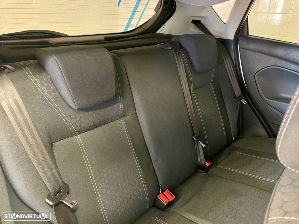 Ford Fiesta 1.4 Titanium Aut. - 33