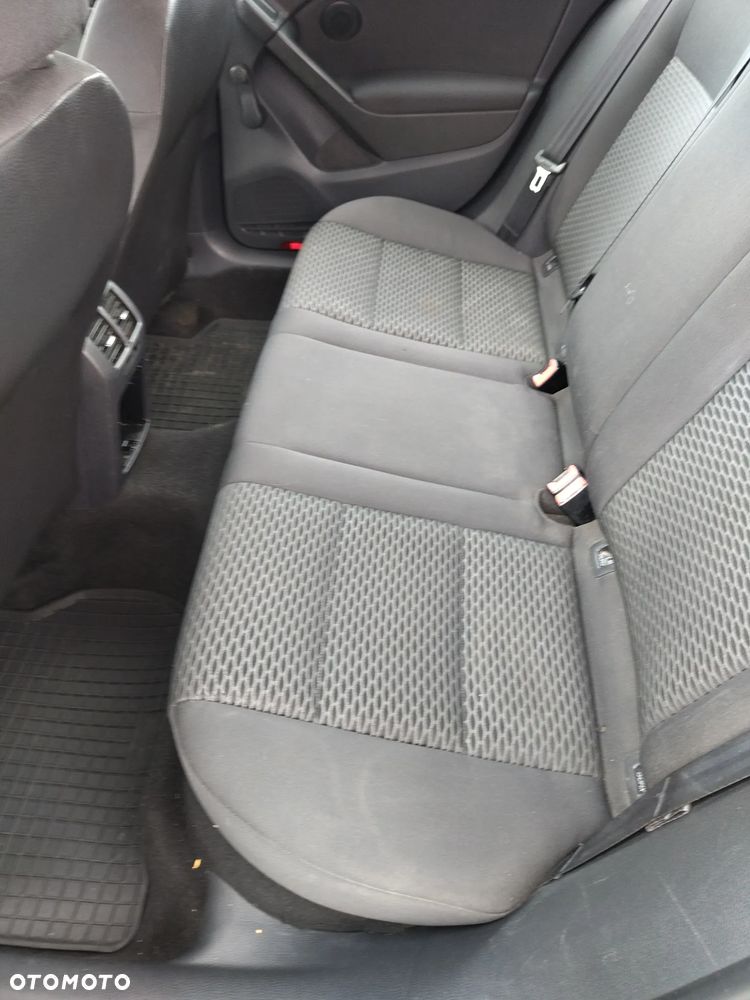 Volkswagen Golf 1.6 TDI Comfortline - 10