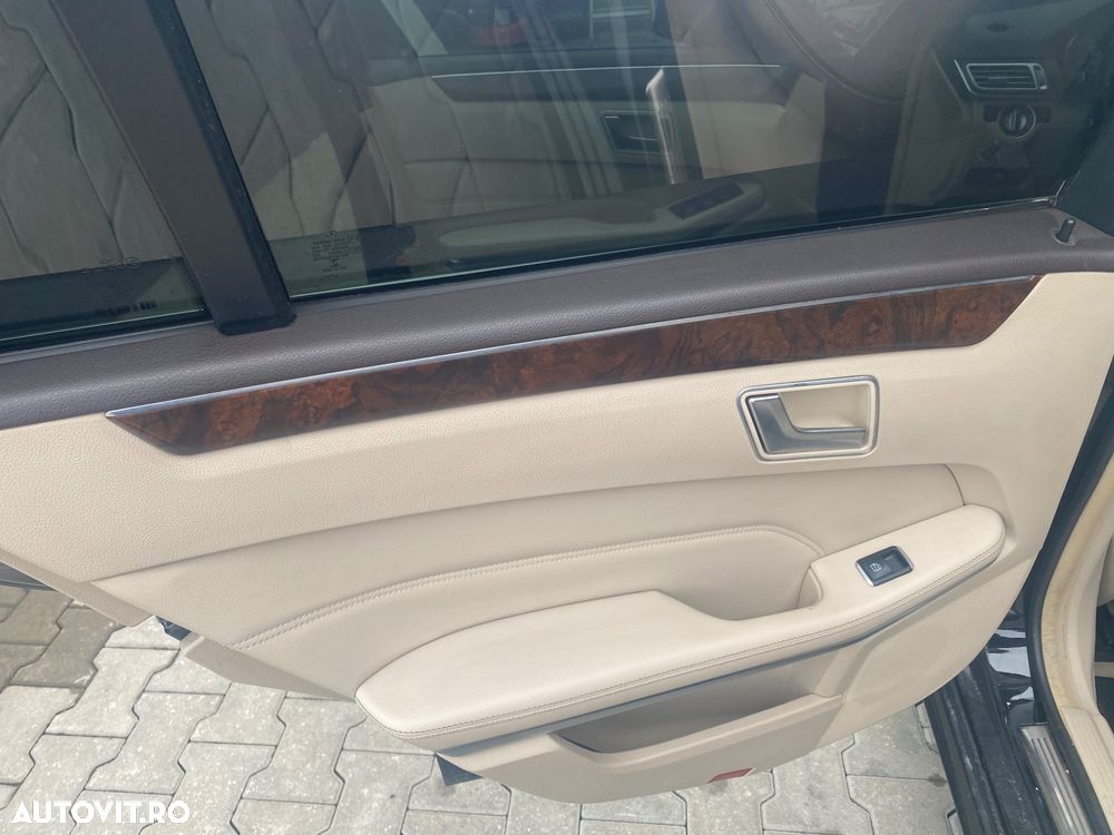 Mercedes-Benz E - 20