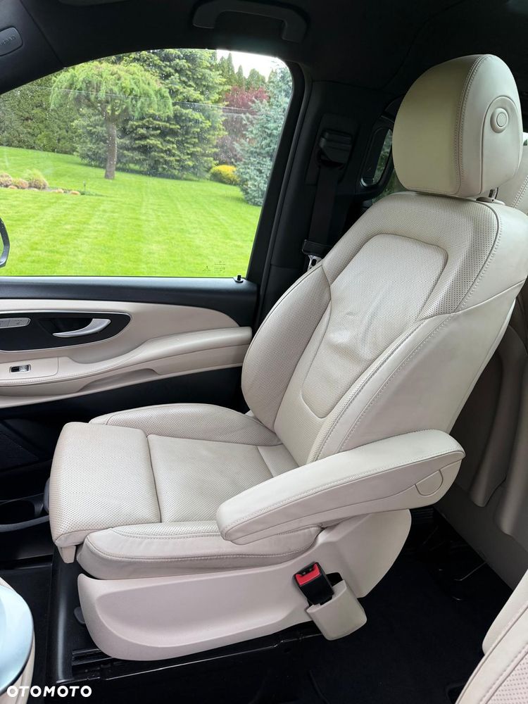Mercedes-Benz Klasa V 250 d lang 4Matic 9G-TRONIC Exclusive - 18