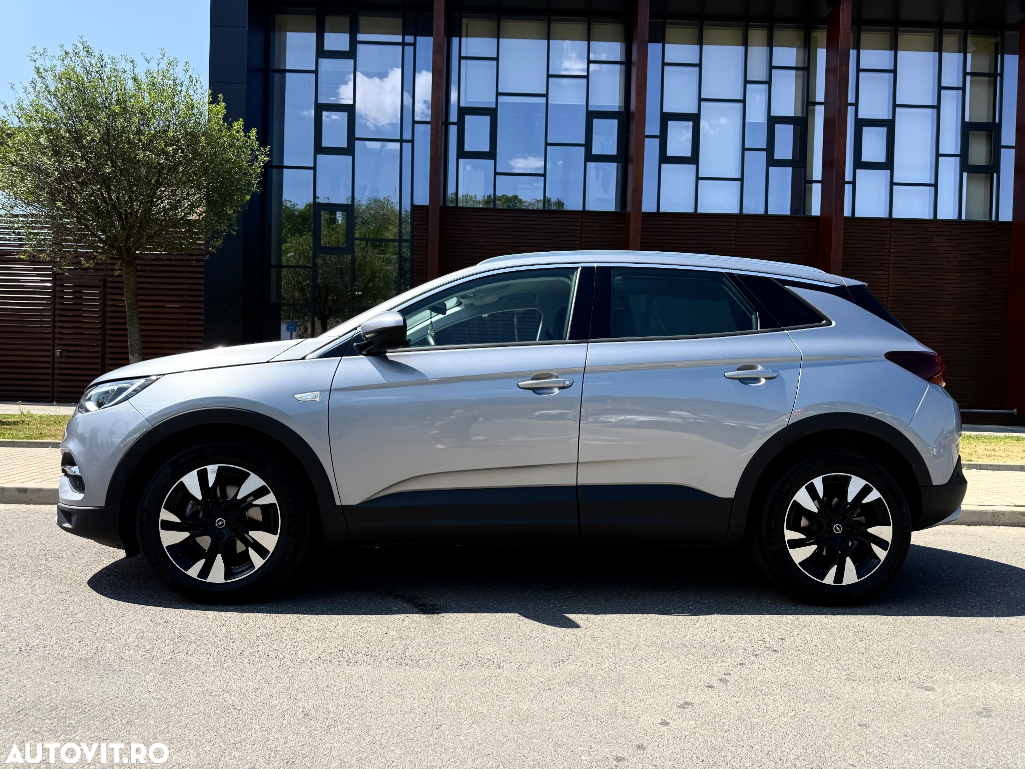 Opel Grandland X 1.2 Turbo START/STOP Aut. Innovation - 7